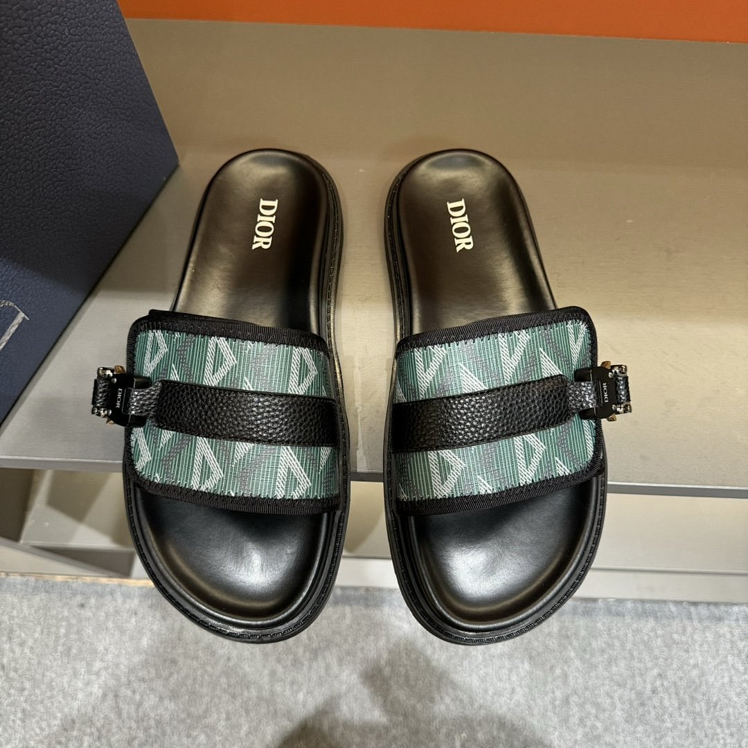 Other Men's Slippers - Image 21