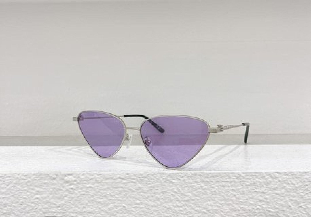 Other Balenciaga Sunglasses - Image 33