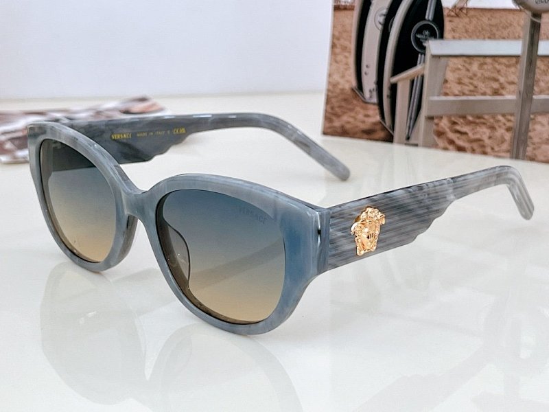 Other Glasses, photo 1