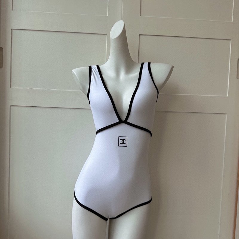 Other Bikini, photo 1
