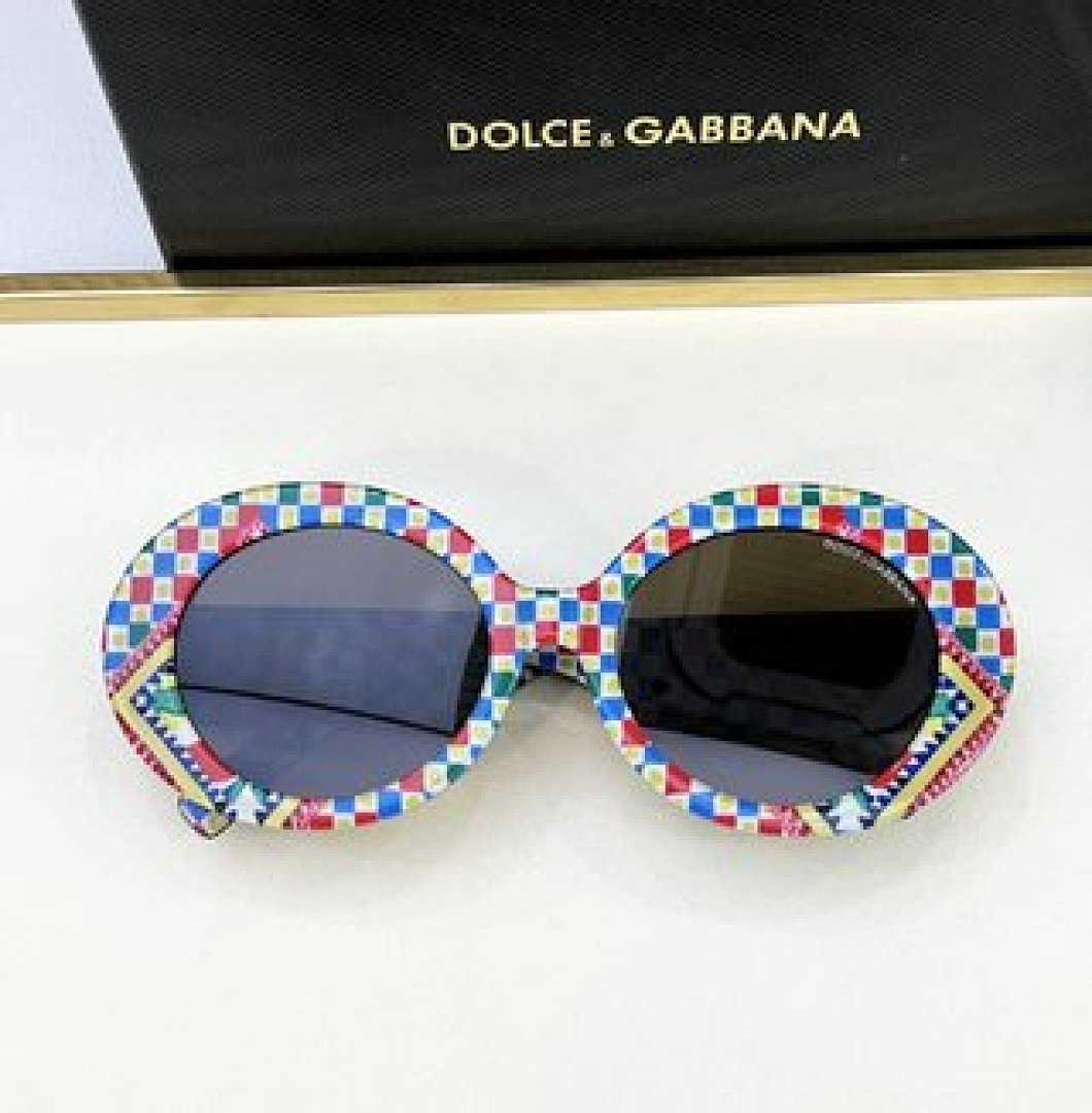 Other BURBERR Sunglasses - Image 101