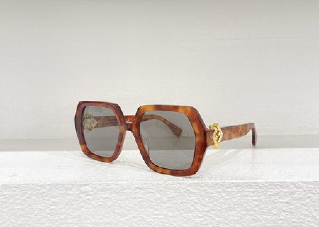 Other Fendi Sunglasses - Image 52