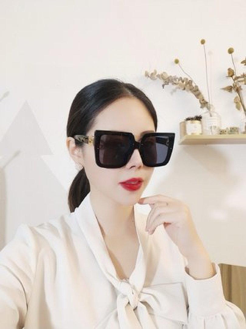 Other GUCCI Sunglasses - Image 30