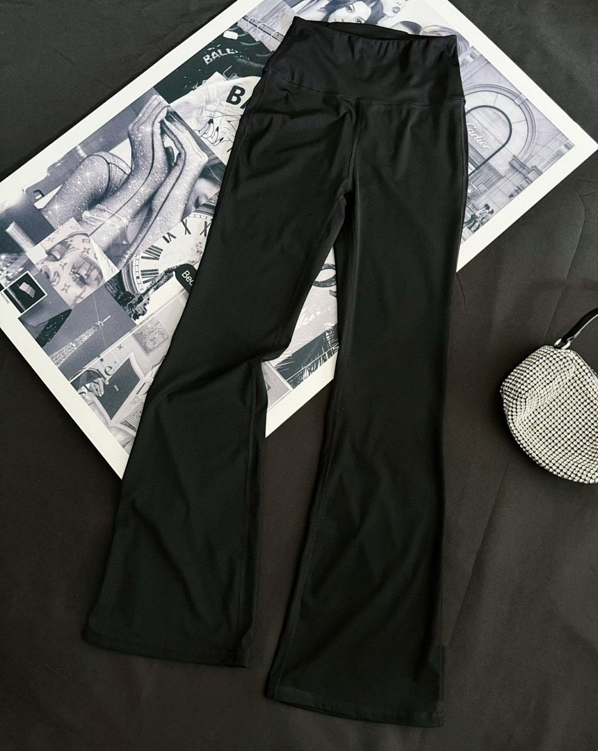Yoga Wear, photo 1