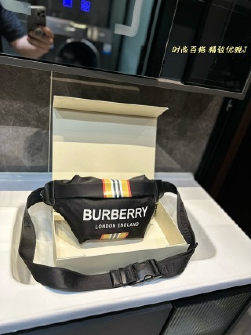 Other Burberry - Image 107