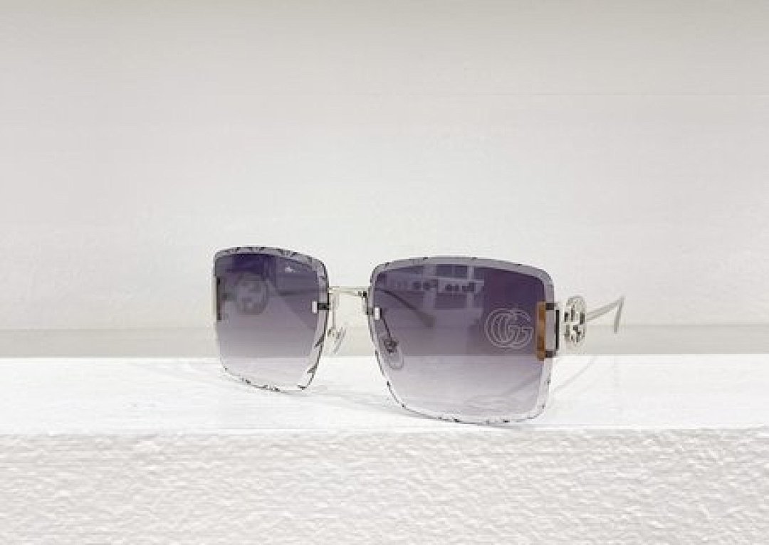 Other GUCCI Sunglasses - Image 46