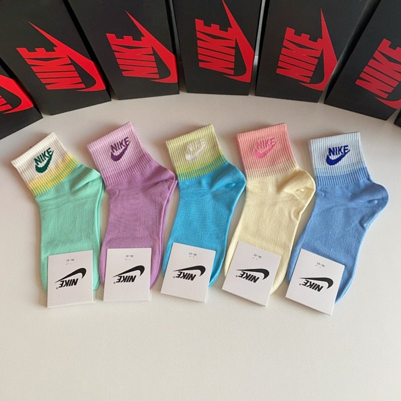 Other Socks, photo 1