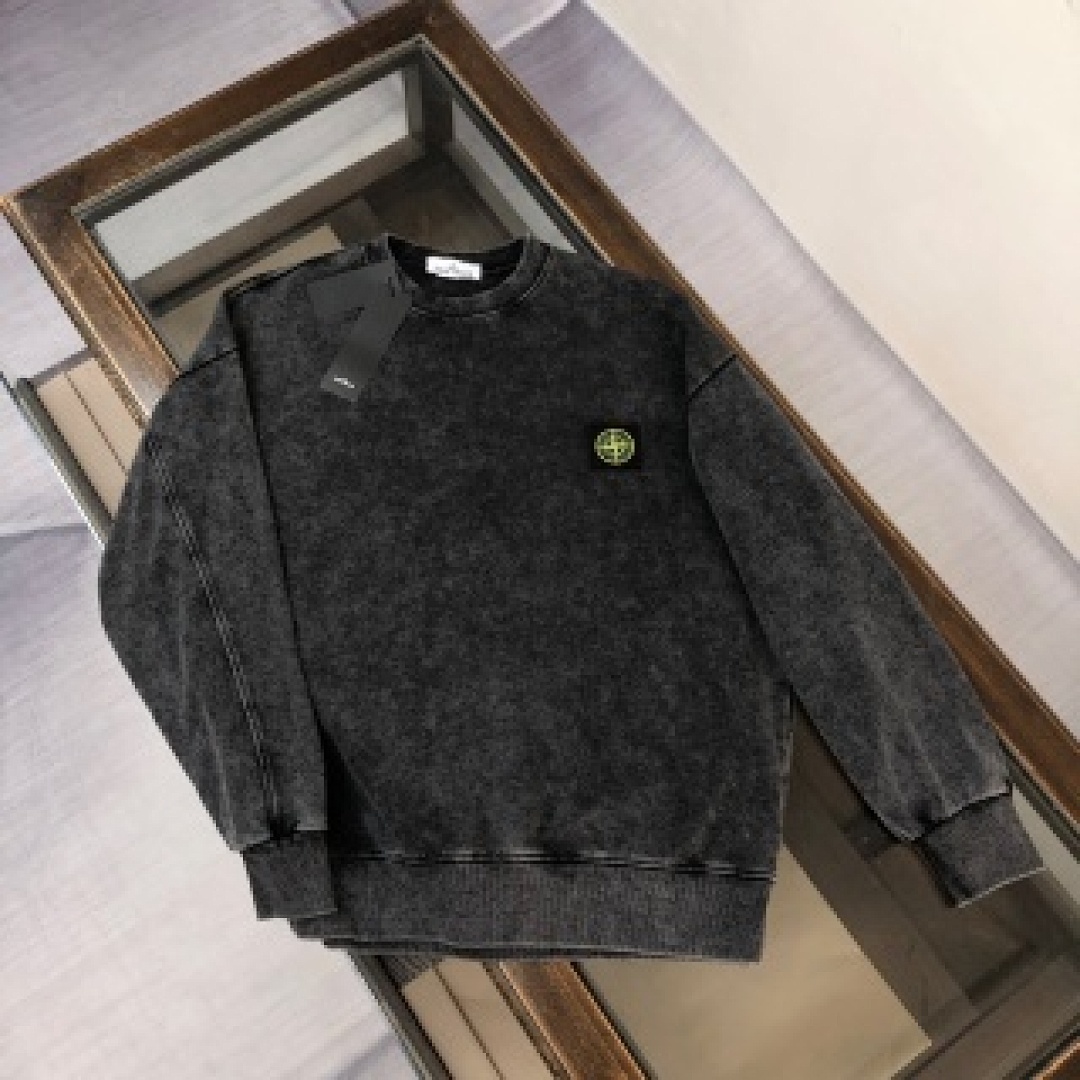 On Running Stone Island - Image 105