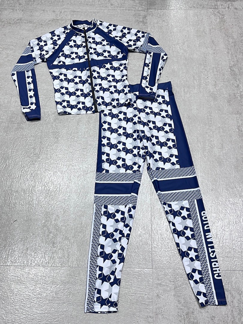 Yoga Wear, photo 1