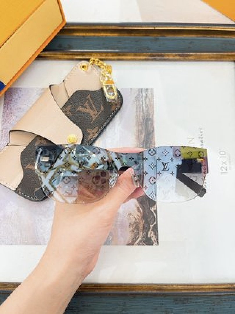 Other Lv Sunglasses - Image 78