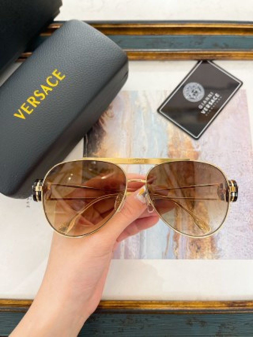 Other VERSACE Sunglasses - Image 82