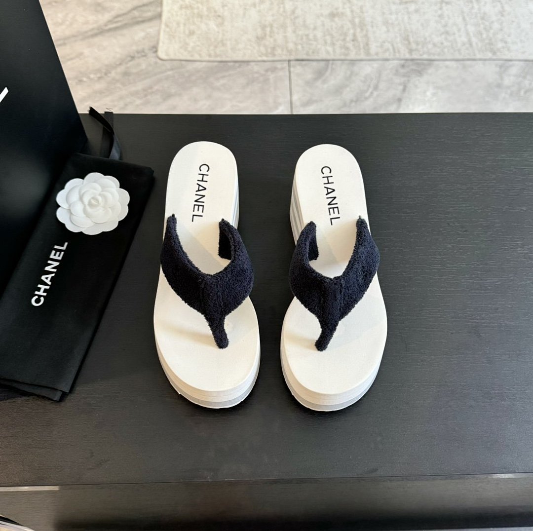 Other Women's Slippers - Image 75