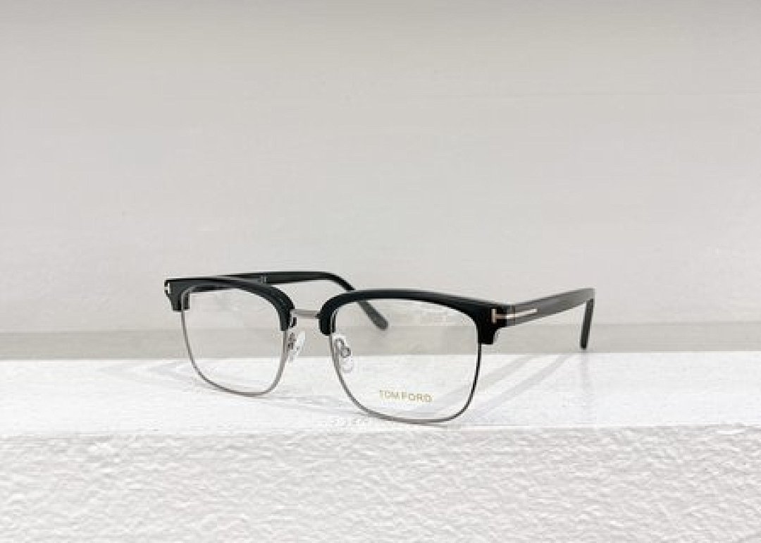 Other TOMTORD Sunglasses - Image 110