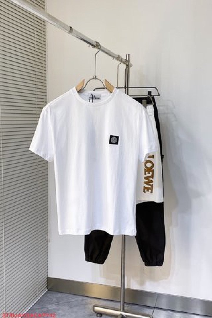 On Running Stone Island - Image 64