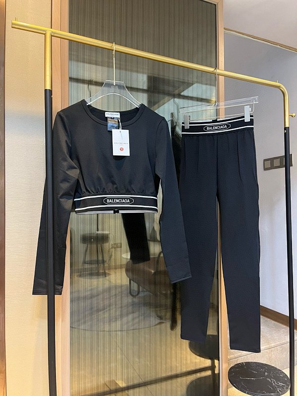 Yoga Wear, photo 1
