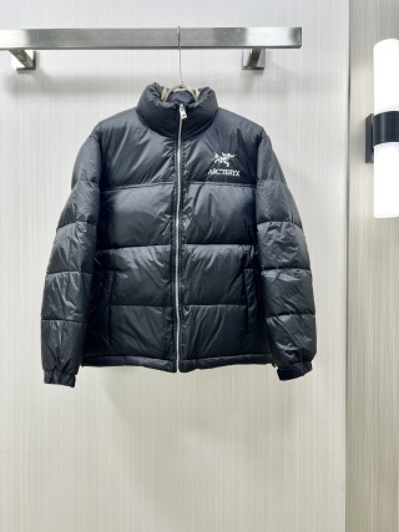 Christian Louboutin ARCTERYX Mens Winter - Image 110