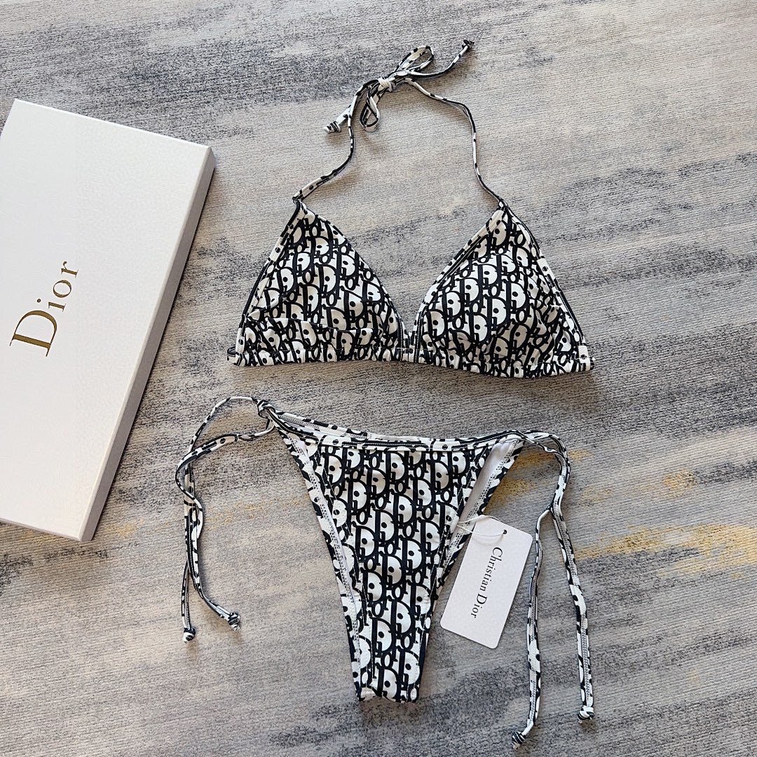 Other Bikini, photo 1