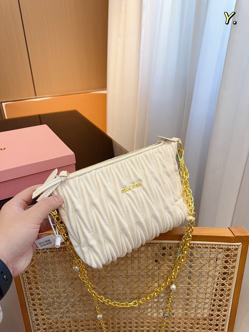 Other Miumiu - Image 105