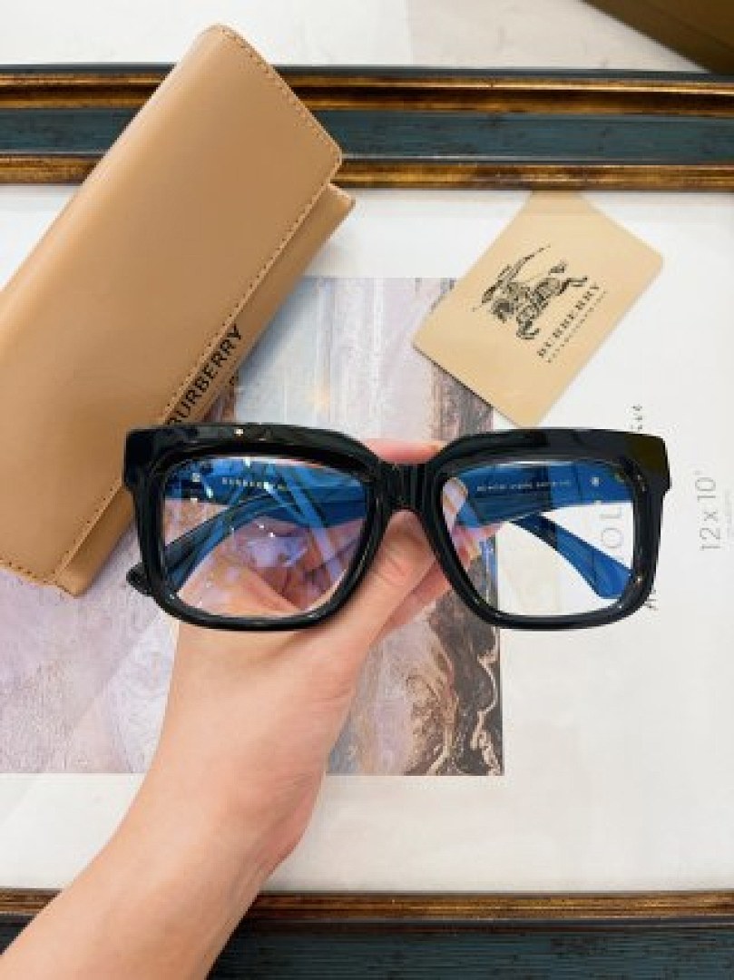 Other BURBERR Sunglasses - Image 45