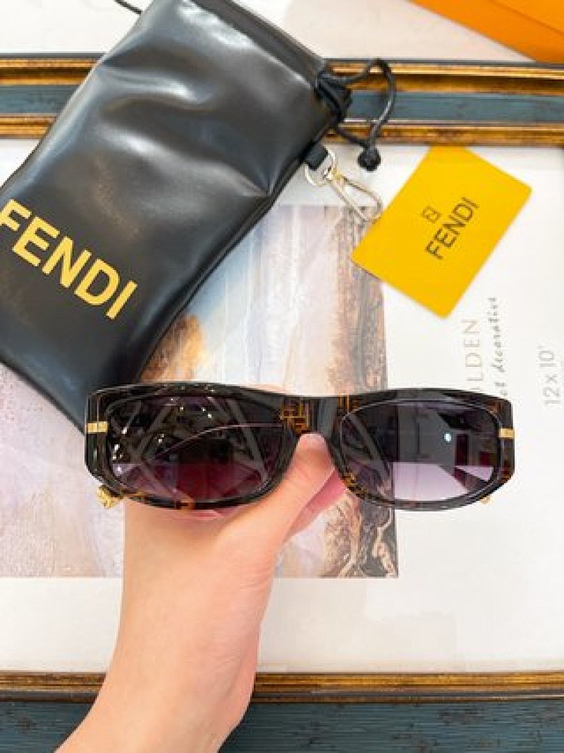 Other Fendi Sunglasses - Image 101