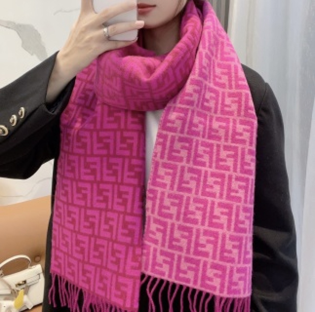Other Fendi - Image 15
