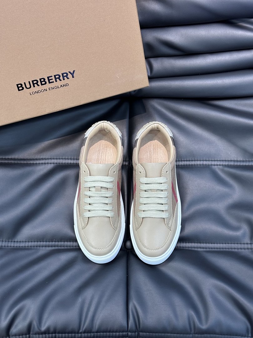 Other Burberry Shoes - Image 91
