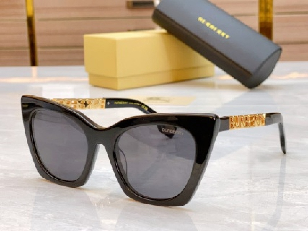 Other BURBERR Sunglasses - Image 81