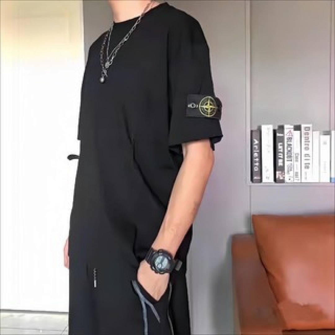 On Running Stone Island - Image 15