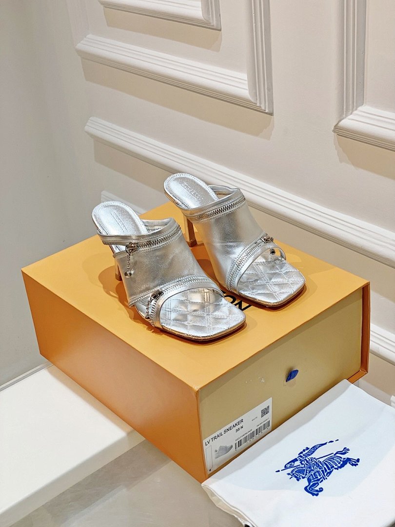 Other Burberry Shoes - Image 76