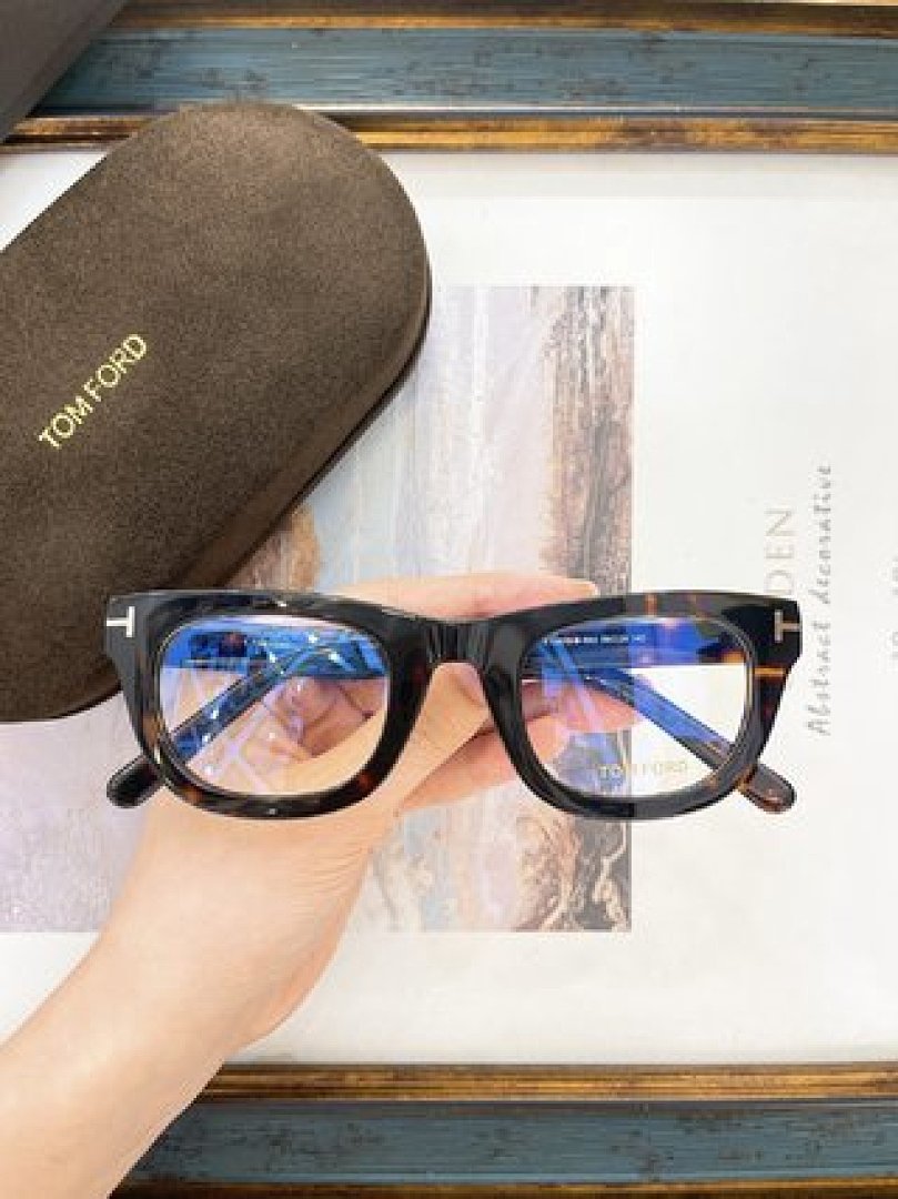 Other TOMTORD Sunglasses - Image 6