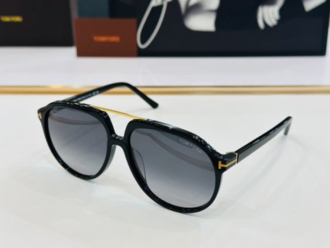 Other TOMTORD Sunglasses - Image 63