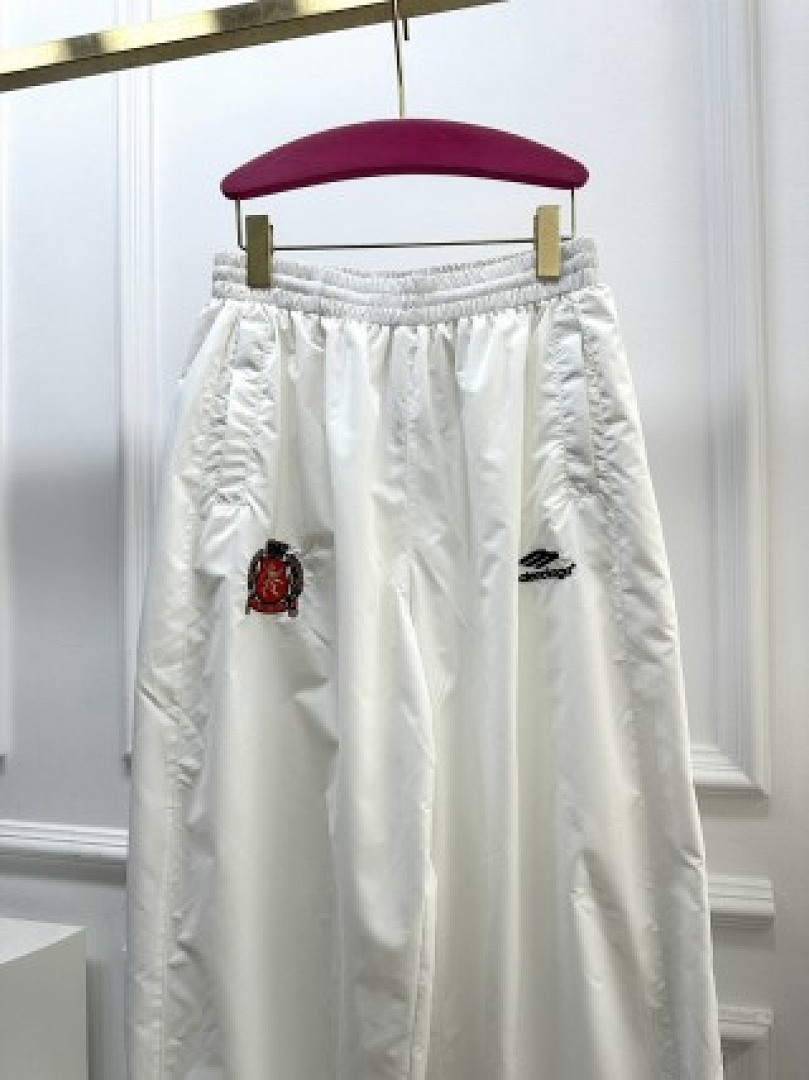Christian Louboutin Ports - Image 13