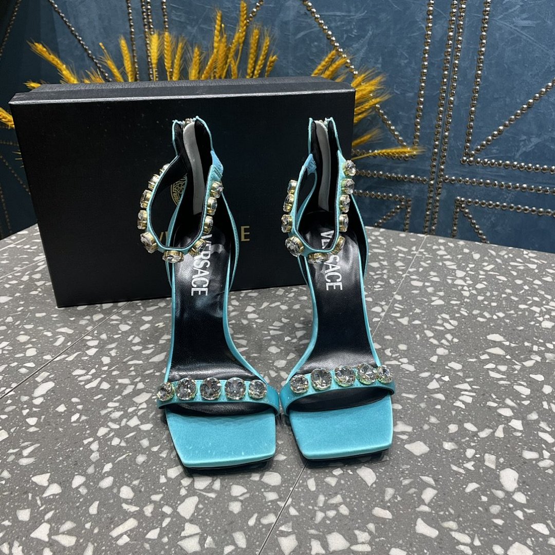 Other Versace Shoes - Image 90