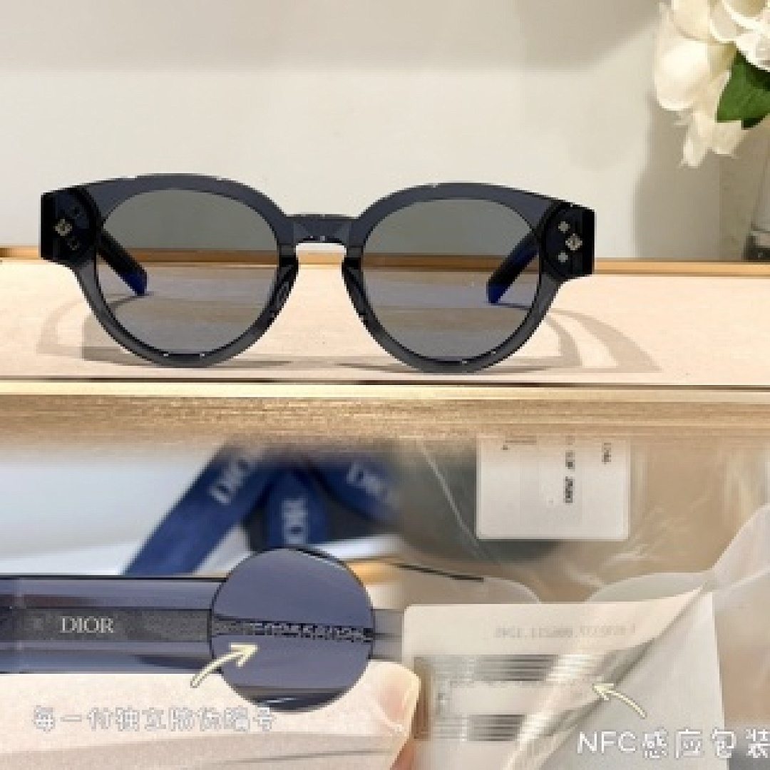 Other Dior Sunglasses - Image 80