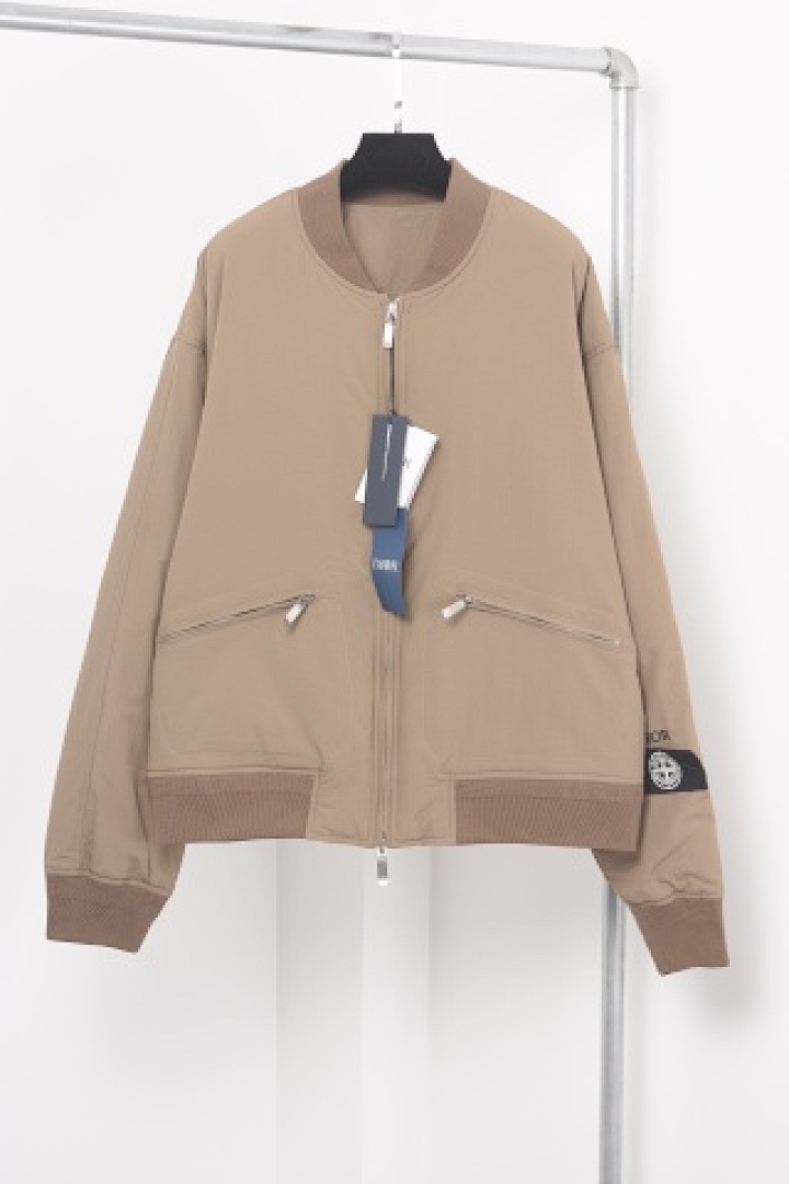 On Running Stone Island - Image 91