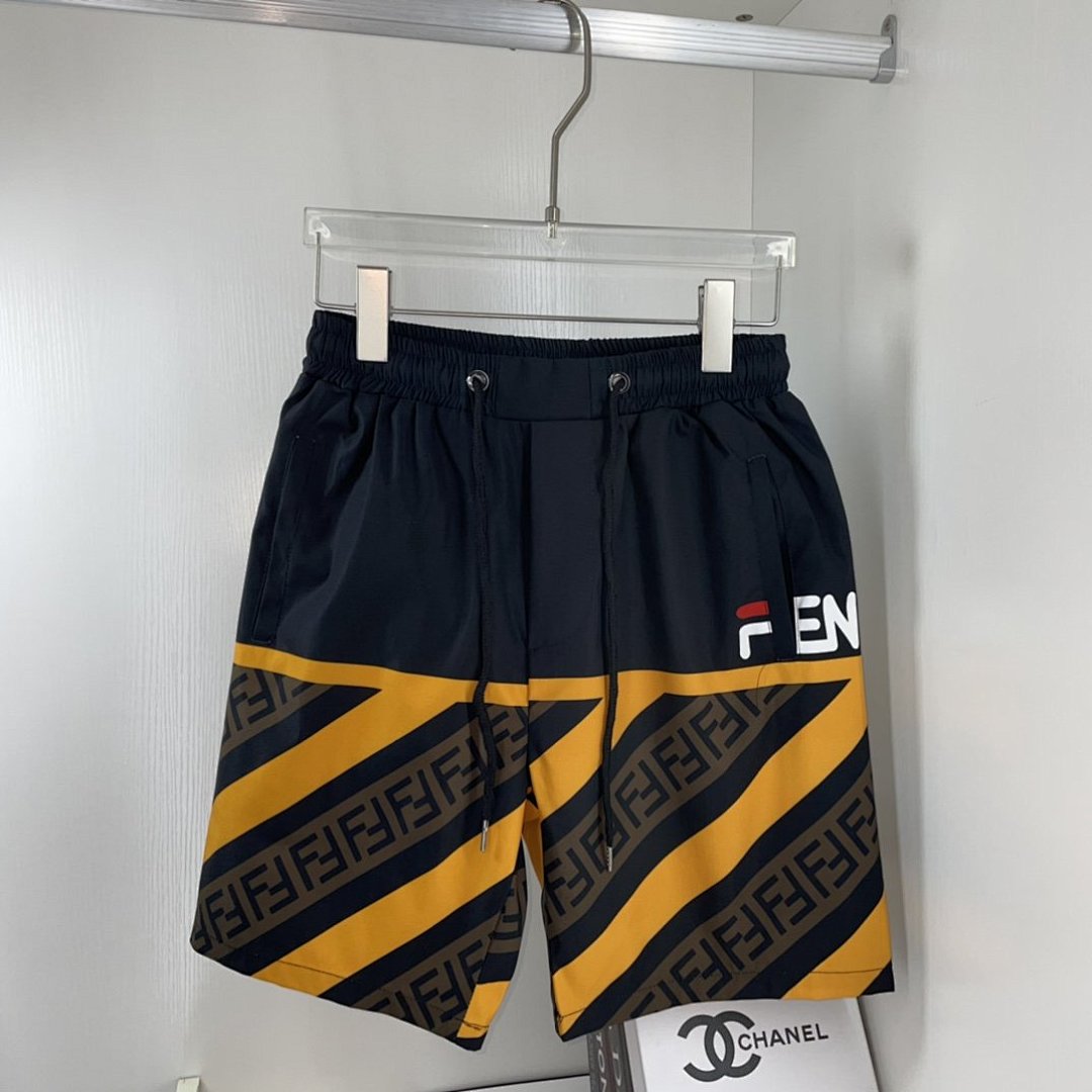 Shorts, photo 1