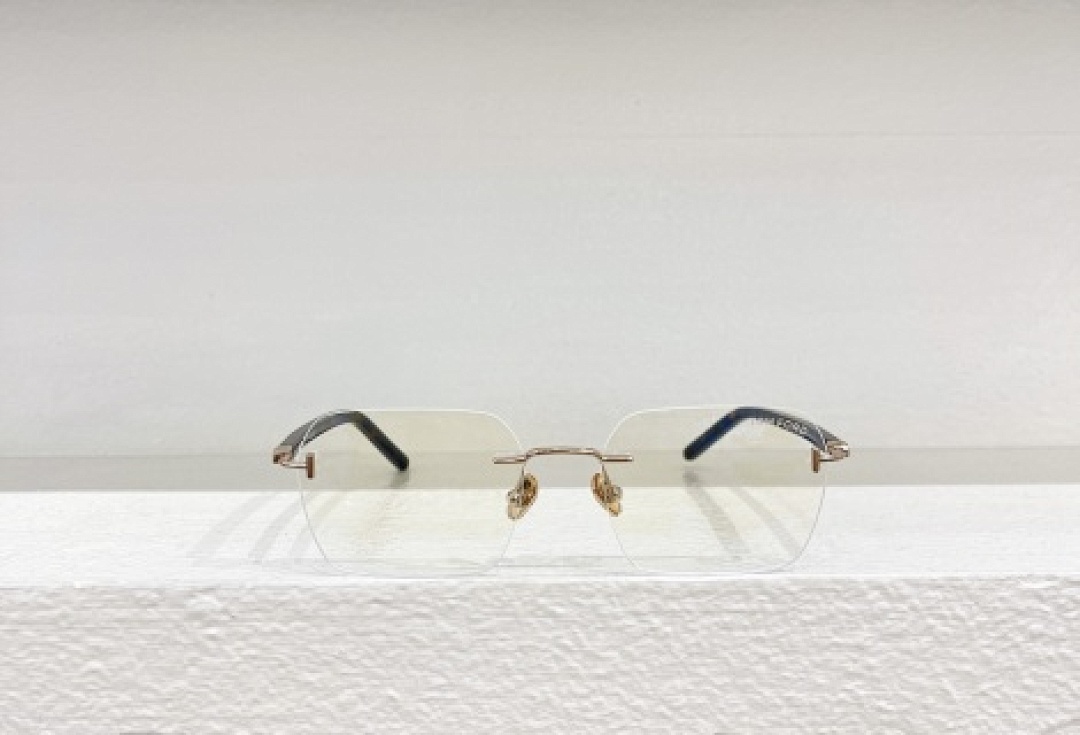 Other TOMTORD Sunglasses - Image 43