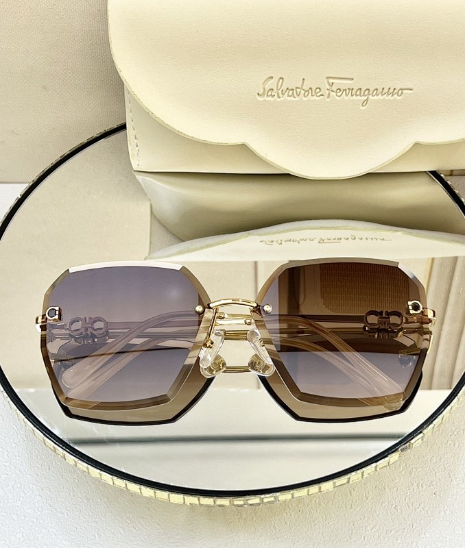 Other Glasses, photo 1