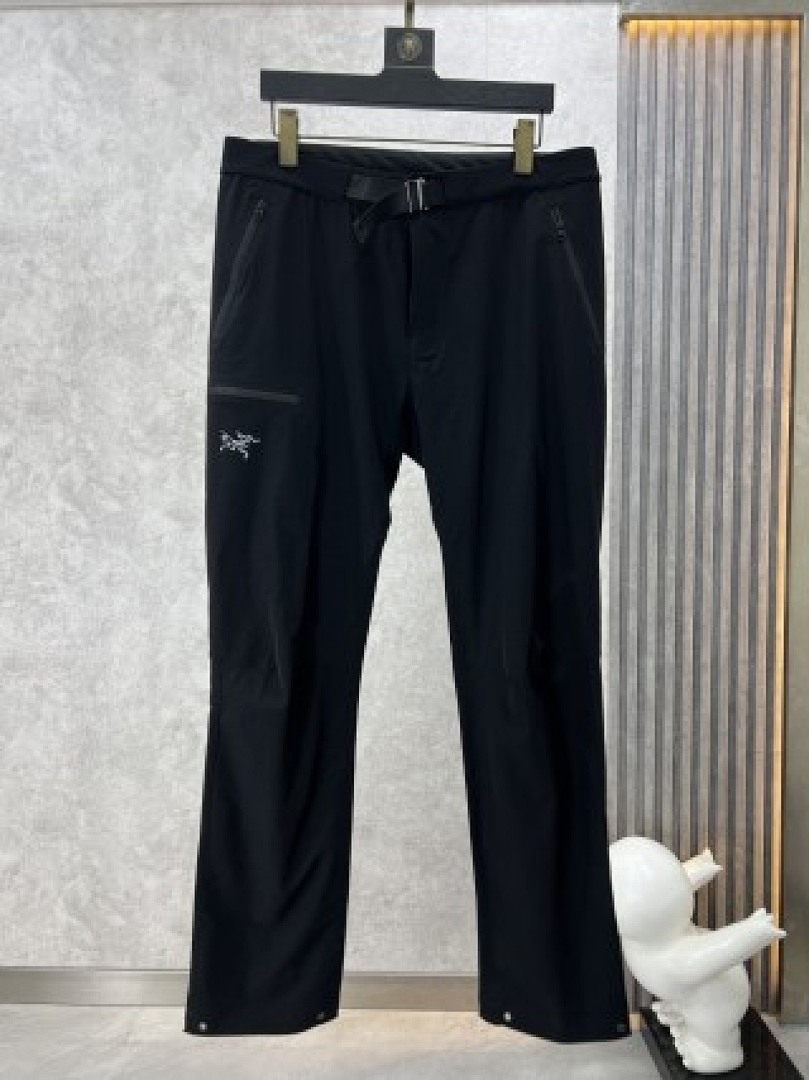 Christian Louboutin ARCTERYX Mens Winter - Image 28