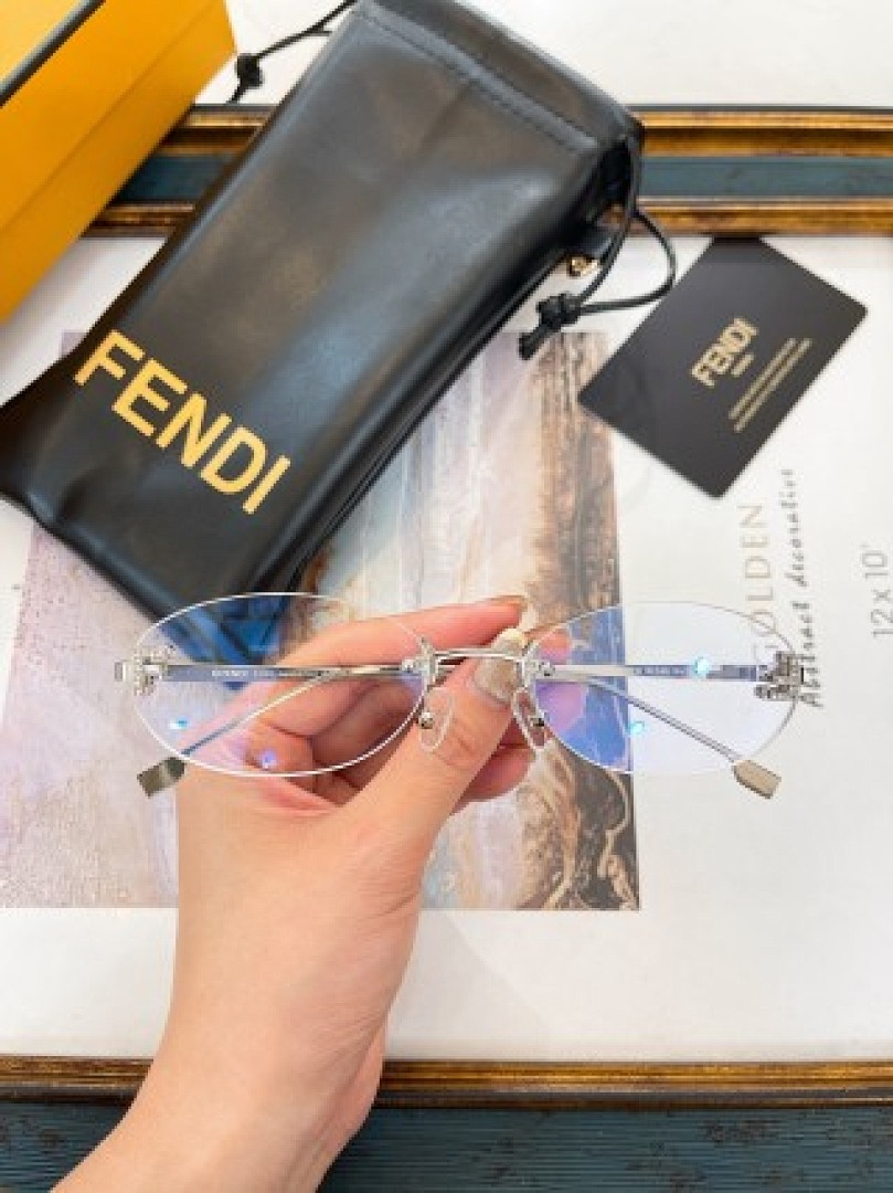 Other Fendi Sunglasses - Image 113