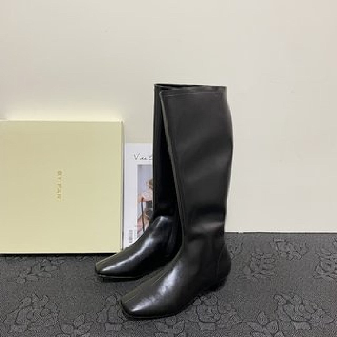Other By Far - Image 56