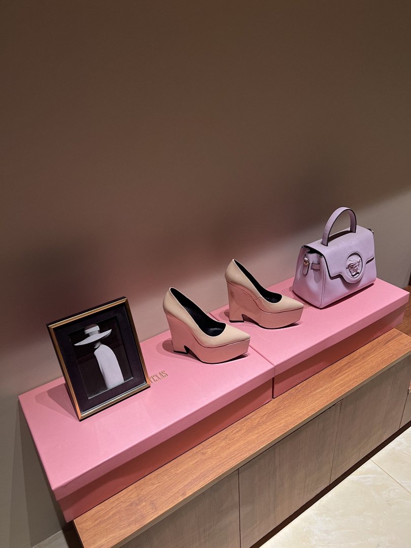 Other Versace Shoes - Image 114