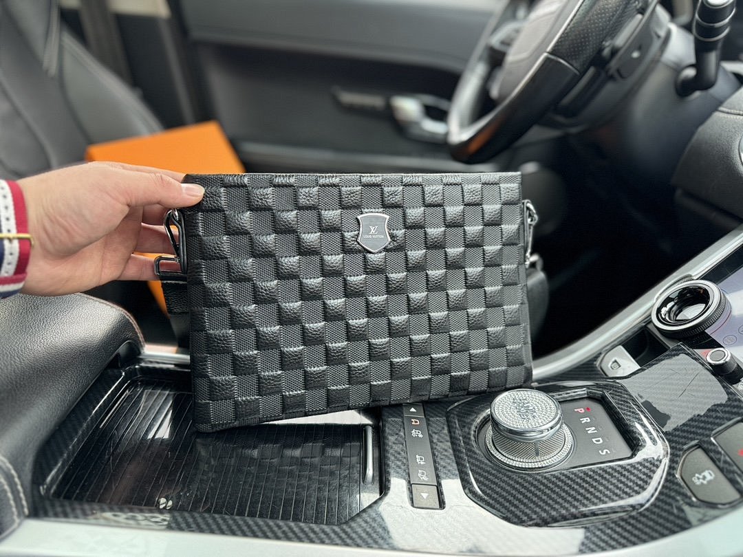 Other Louis Vuitton - Image 43