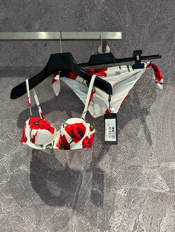 Bikini, photo 1