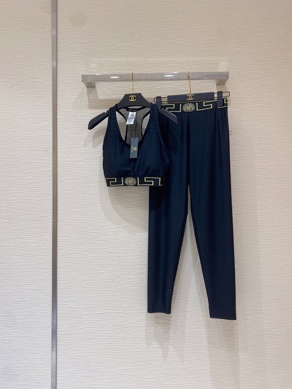 Yoga Wear, photo 1
