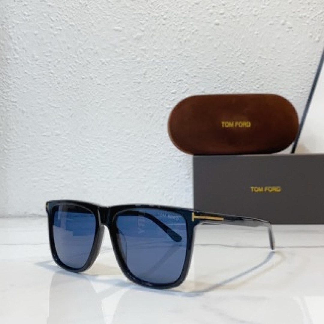 Other TOMTORD Sunglasses - Image 61