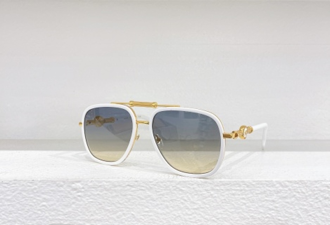 Other VERSACE Sunglasses - Image 35