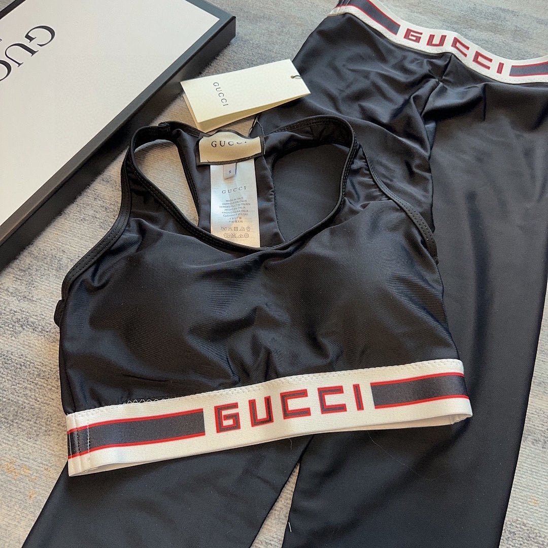 Yoga Wear, photo 1