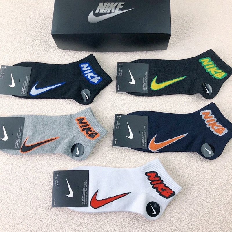 Other Socks, photo 1