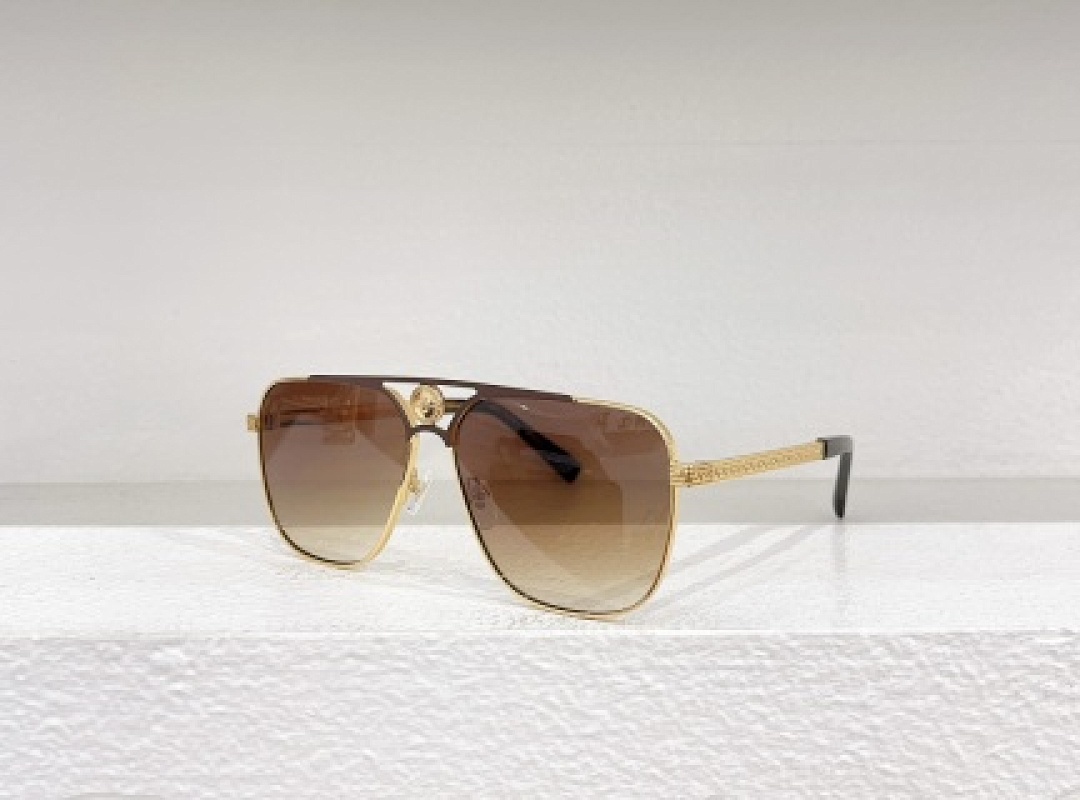 Other VERSACE Sunglasses - Image 45